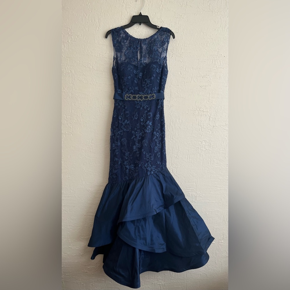 Dress from Saks 5th Ave, size 8 runs like 6, jus used once, royal blue